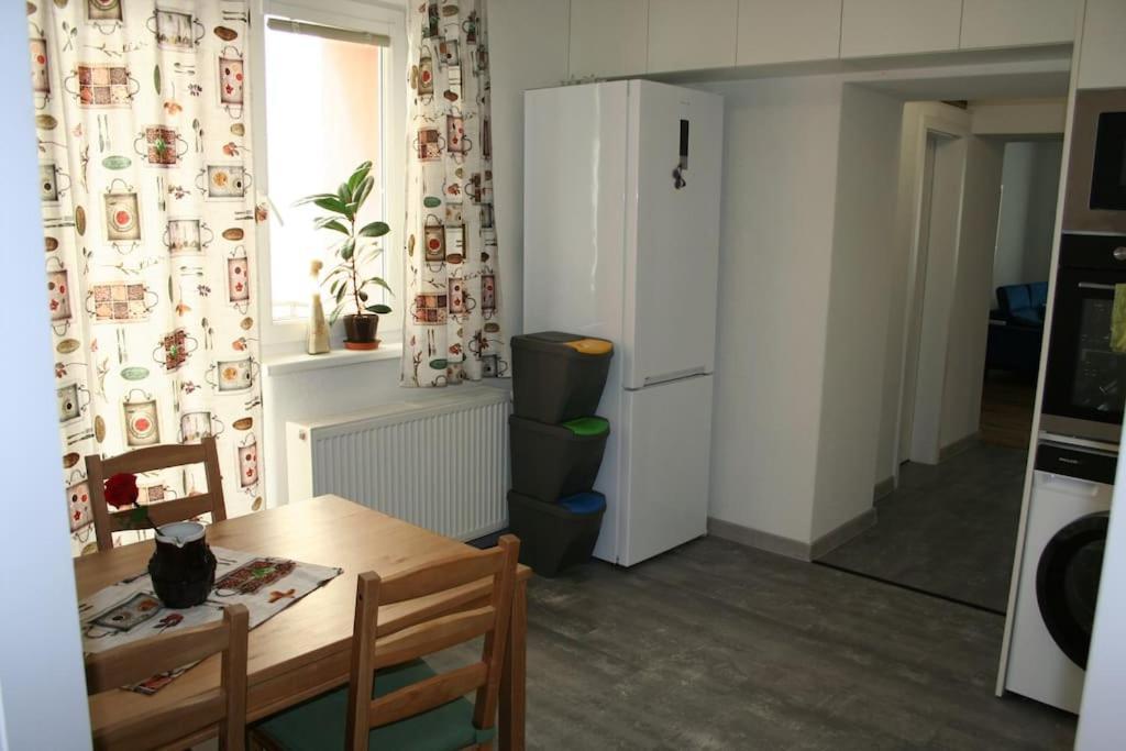 Apartman Lm Liptovský Mikuláš Extérieur photo