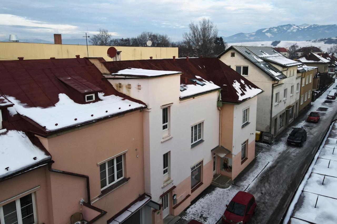 Apartman Lm Liptovský Mikuláš Extérieur photo
