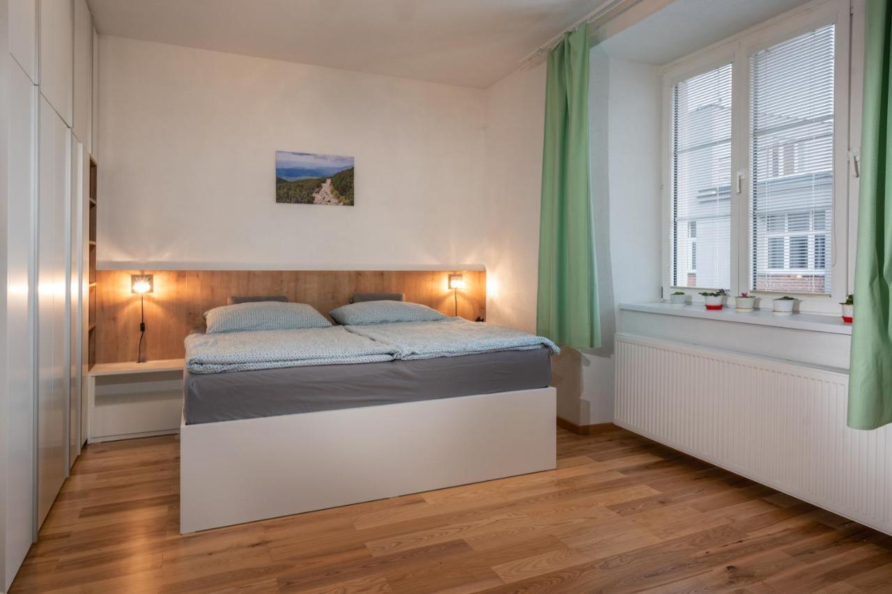 Apartman Lm Liptovský Mikuláš Extérieur photo